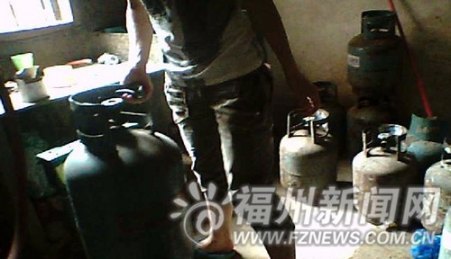 倉山隱藏“定時(shí)炸彈”　商家充裝超期未檢測鋼瓶