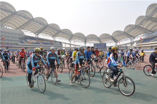 Bicycle-riding activity launches in Kunshan