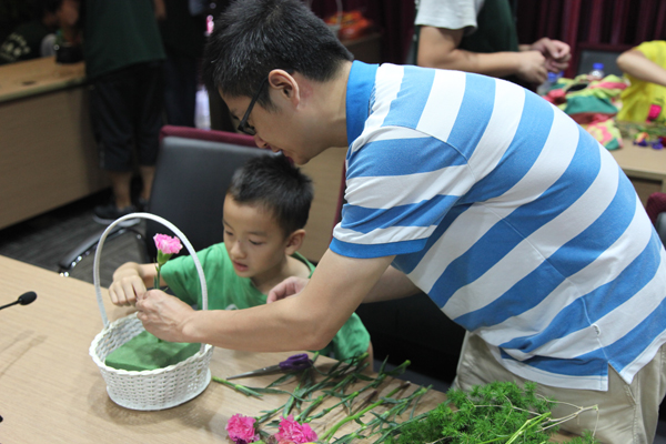 Chenshan Botanical Garden holds Mid-Autumn Festival moon appreciation activities