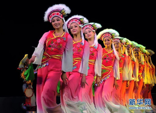Yunnan performers get ready for Singapore