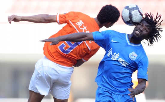 中超:天津完勝闖入亞冠 保級(jí)大戰(zhàn)末輪打響