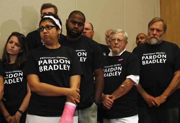 Bradley Manning, sentenced to 35 years in military prison for the biggest breach of classified US documents in US history, said in a statement on Thursday he is female and wants to live as a woman named Chelsea. WikiLeaker Manning says is female, wants to live as a woman