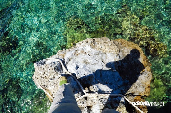 Nanyan, the main reef of Huangyan Island Nanyan, the main reef of Huangyan Island