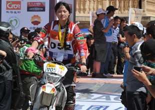 宿燕莉、盧敏：環(huán)塔不只是屬于男人