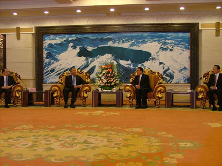 何厚鏵率團(tuán)考察吉林 吉澳合作譜新篇